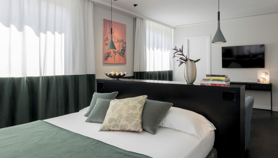 junior suite bedroom area hotel plaza opera